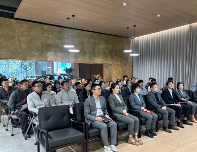 ���۹�ʶ ����ǰ�С������ŵ°¿�չ��Ա��ר����ѵ